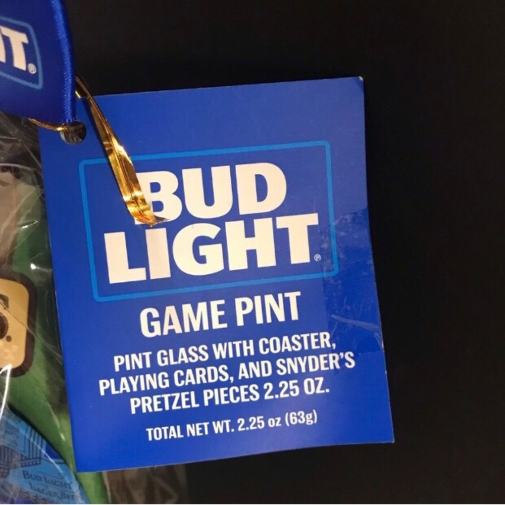 Bud Lite Game Pint Gift Set NWT - Picture 4 of 7